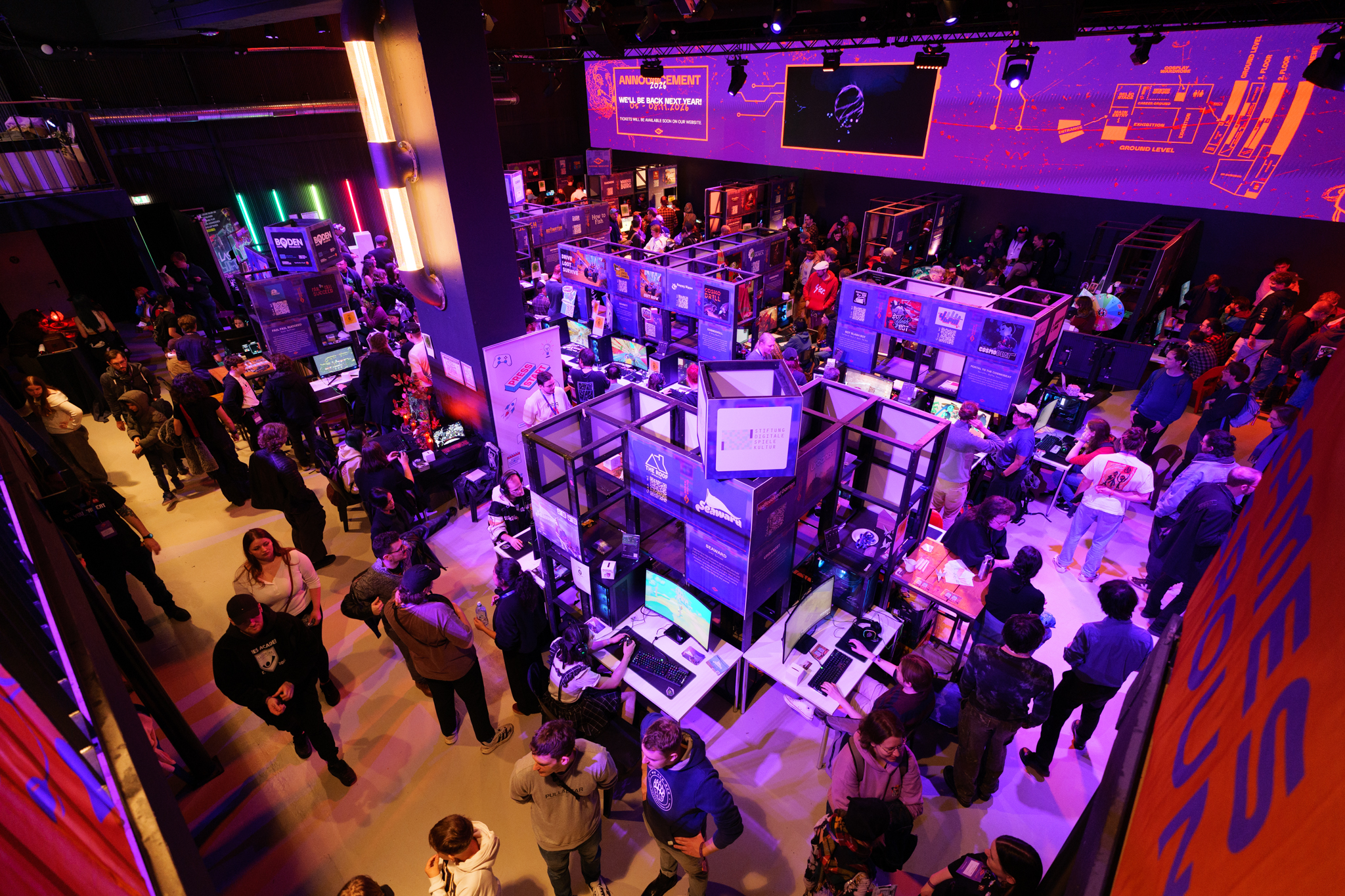 Eindrücke von der Ausstellungsfläche der Games Ground 2025 in der Alten Münze in Berlin. Quelle/Autor: Games Ground Berlin